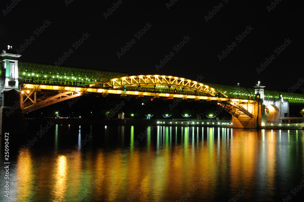 Андреевский мост. Ночная Москва.