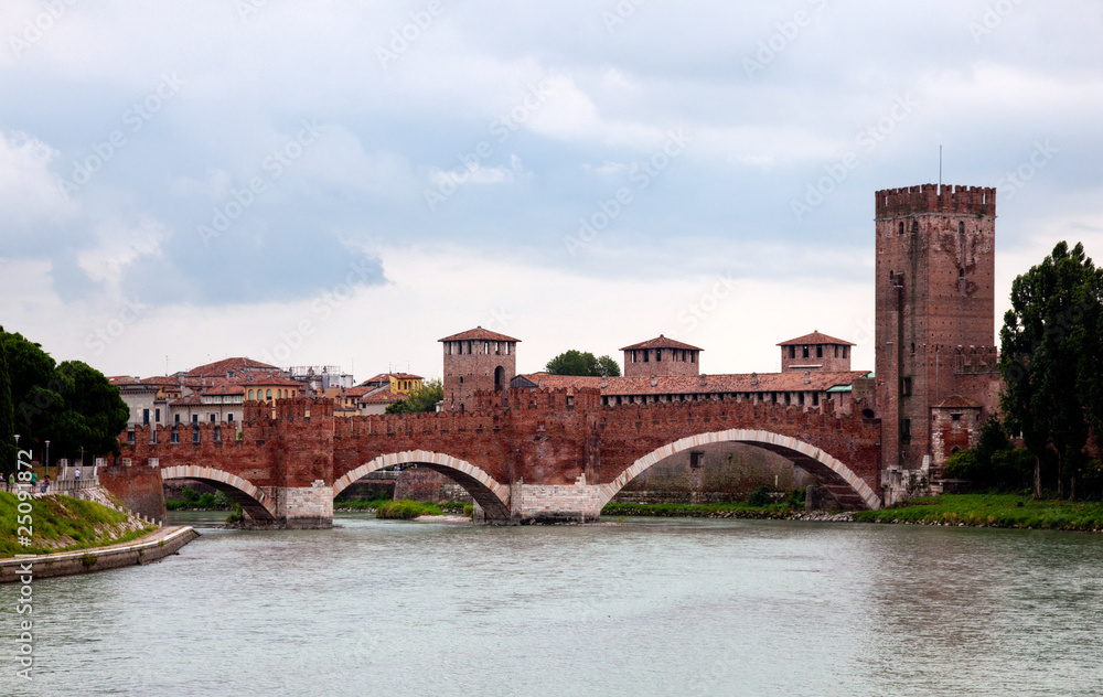 Castel Vecchio bridge