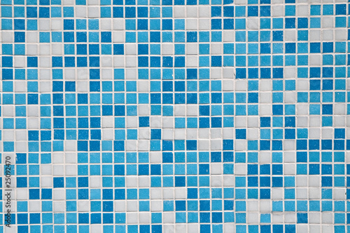 mosaico per piscina photo