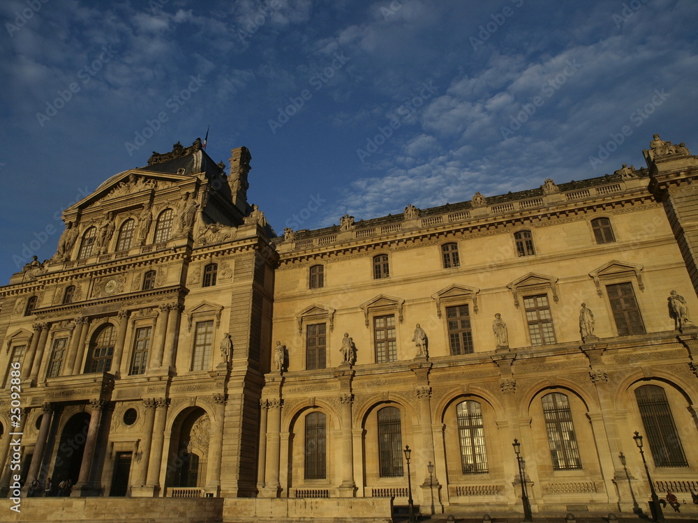 Museo del Louvre en Paris
