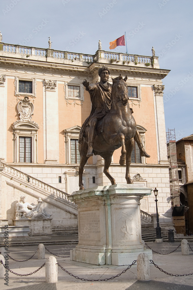 Escultura Marco Aurelio en la entrada Museo Capitolino