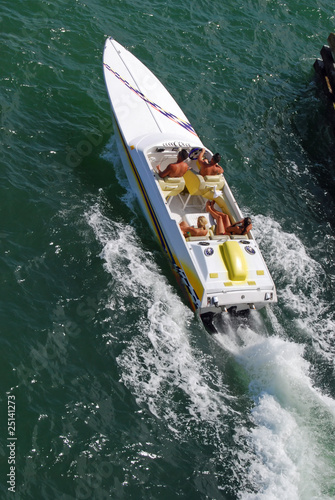 Power Speed Boat