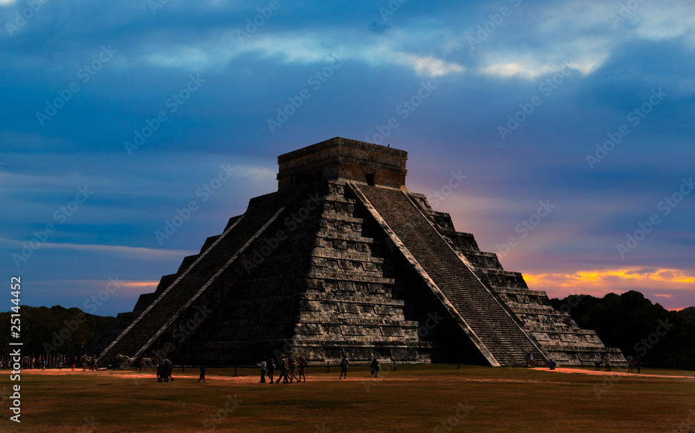 The temples of chichen itza temple in Mexico The temples of chichen itza temple in Mexico