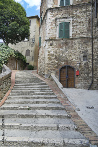 Fototapeta Naklejka Na Ścianę i Meble -  Alleyway. Perugia. Umbria.