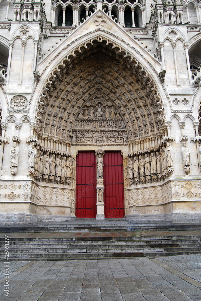 Amiens - Porte d'entrée principale de la Cathédrale