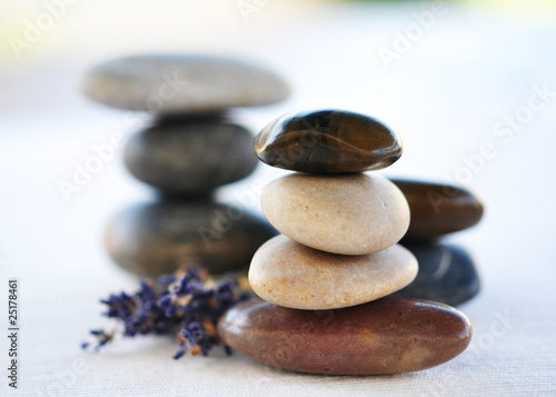 Gleichgewicht, Steine, Lavendel
