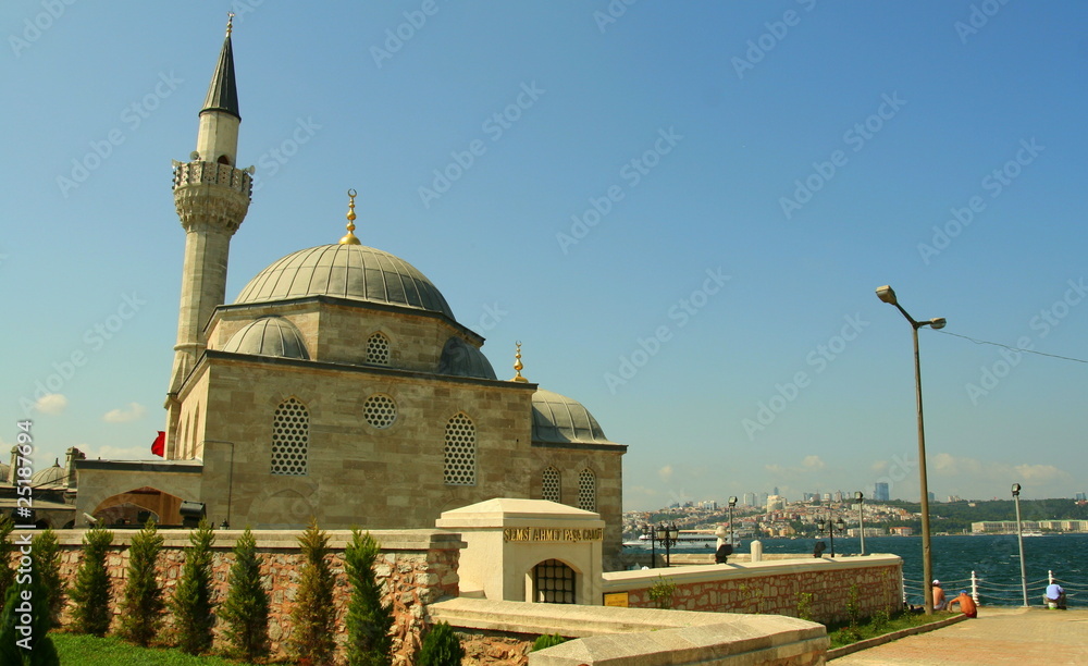 Fototapeta premium Semsi Pasa Camii
