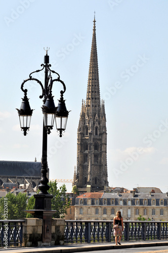 Saint-Michel et le réverbère