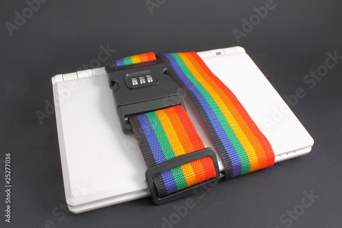 Wallpaper Mural Personal computer sicuro Torontodigital.ca