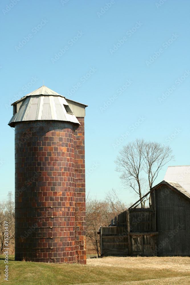 Old barn and silo