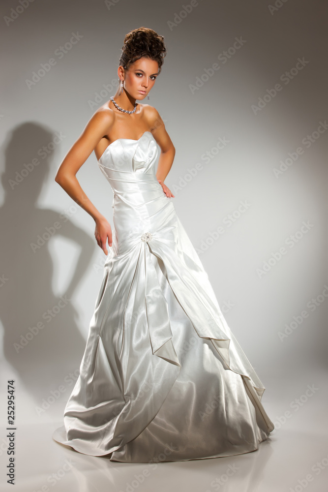 Fototapeta premium Young Bride