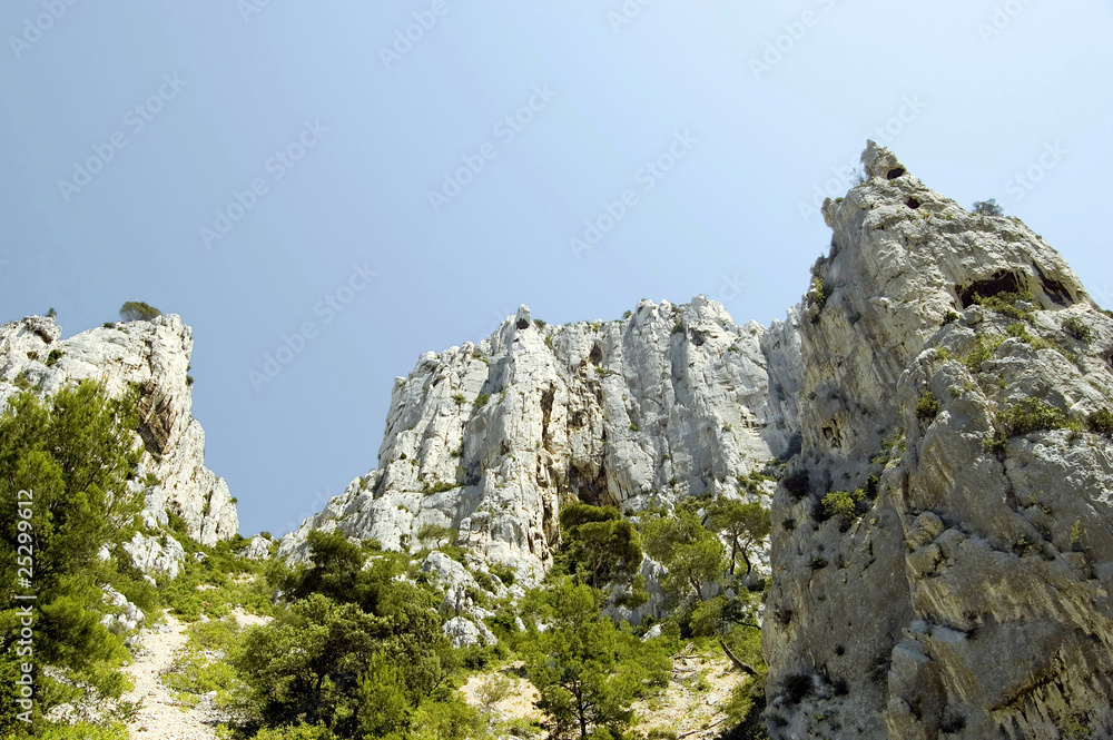 Felsengruppe in den französischen Calanques Felsengruppe in den französischen Calanques