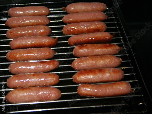 IMG_3205 saucisses sur grill photo