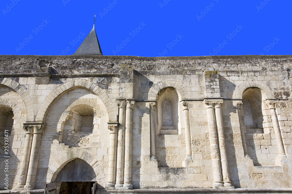 france; 85; marais poitevin,nieul sur l'autise : abbaye romane s