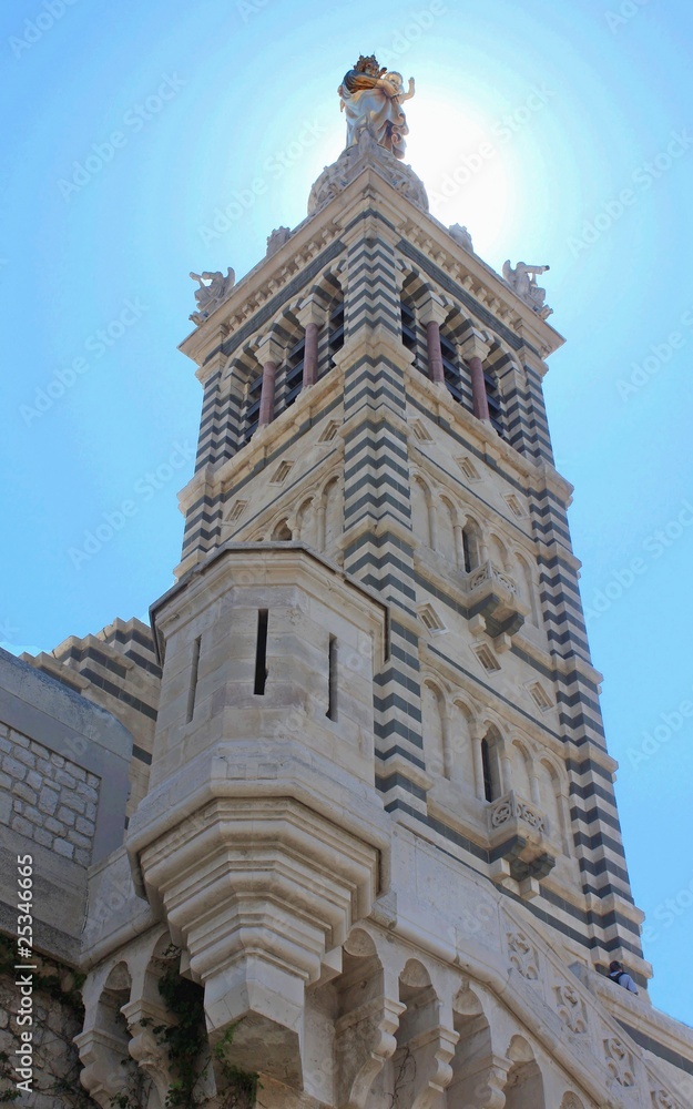 Fototapeta premium Basilika Notre-Dame de la Garde in Marseille