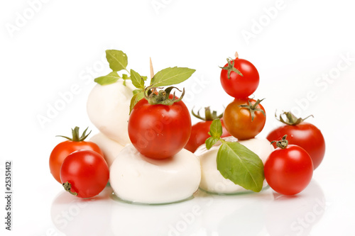 tomatoes with mozzarella and basil