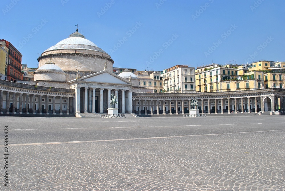 Piazza del Plebiscito - Napoli - Italia