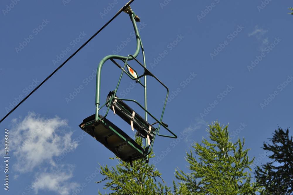 Télésièges en été 2