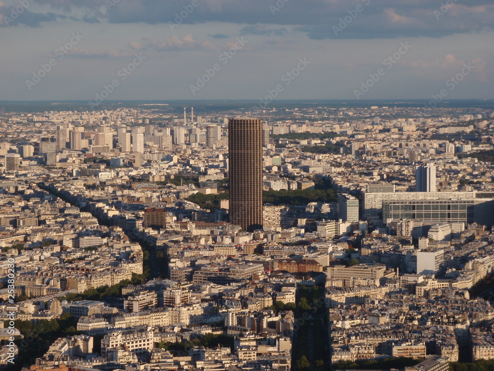 Fototapeta premium La tour Montparnasse et panorama de Paris