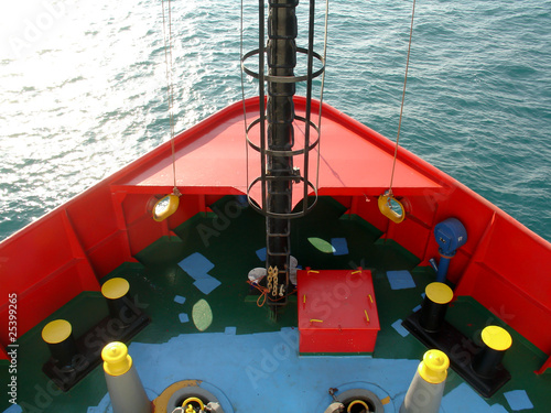 Billede på lærred Colorful ship bow