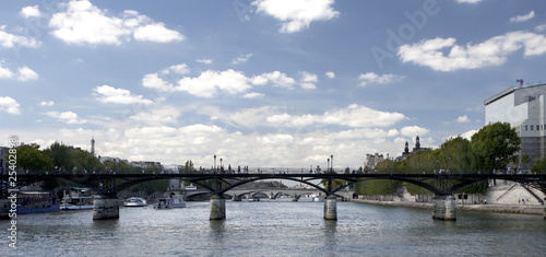 Wallpaper Mural Pont des arts_2 Torontodigital.ca