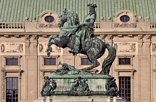 Prinz Eugen Denkmal, Heldenplatz in Wien