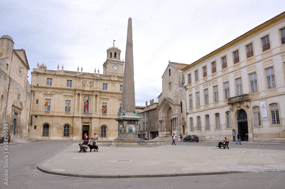 Fototapeta place de la mairie, Arles 2