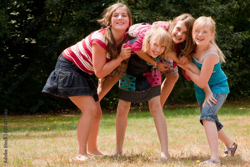 Naklejka premium Having a girlfight