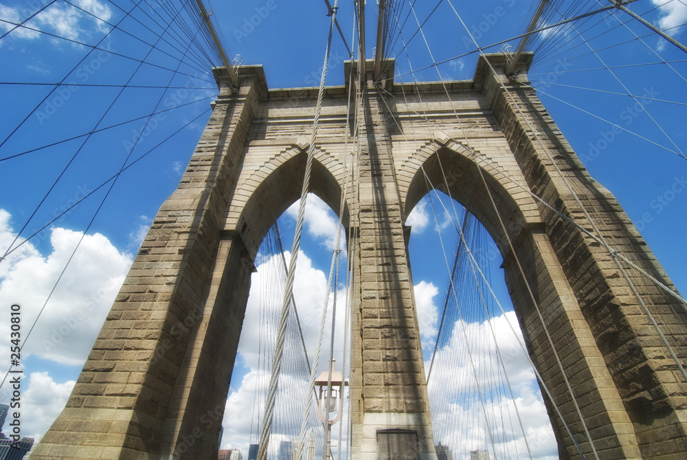 Fototapeta premium Brooklyn Bridge Architecture