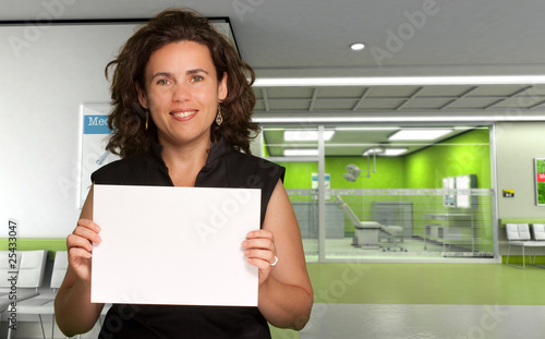 Woman with message in a hos...