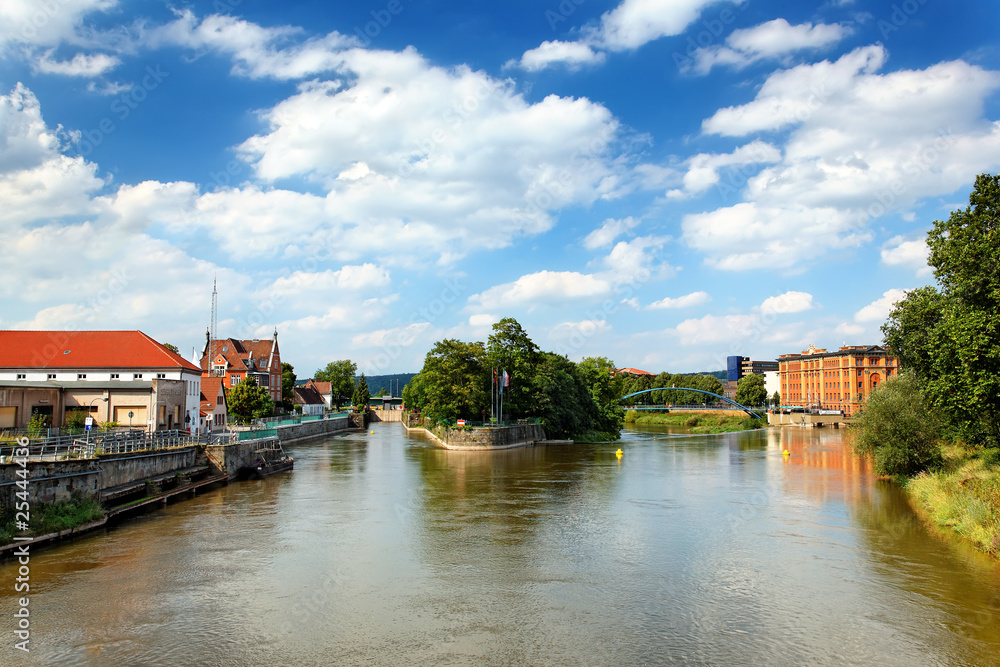 Blick auf die Insel Werder und Pfortmühle in Hameln