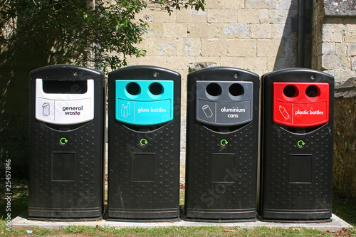 Obraz na płótnie recycling bins
