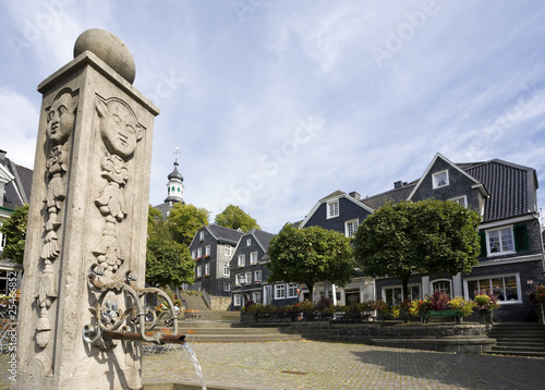 Quadro su tela marktplatz und brunnen in Solingen Graefrath