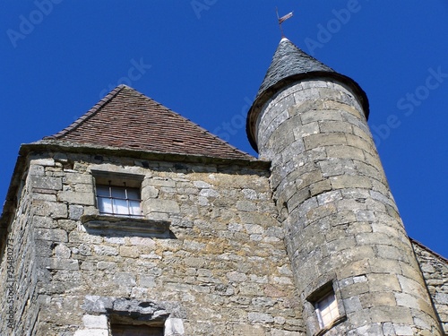 Domme -  Vieille demeure fortifiée photo