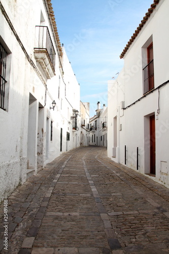calle típica, pueblos blancos © pepereyes