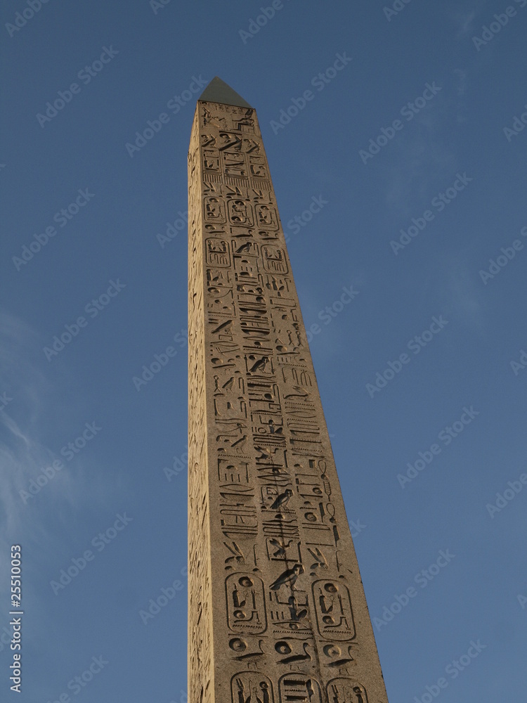 Obelisco en la Plaza de la Concordia de Paris