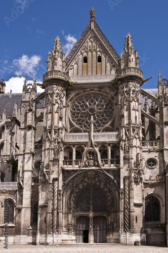 Cathédrale Notre-Dame de Senlis - France photo