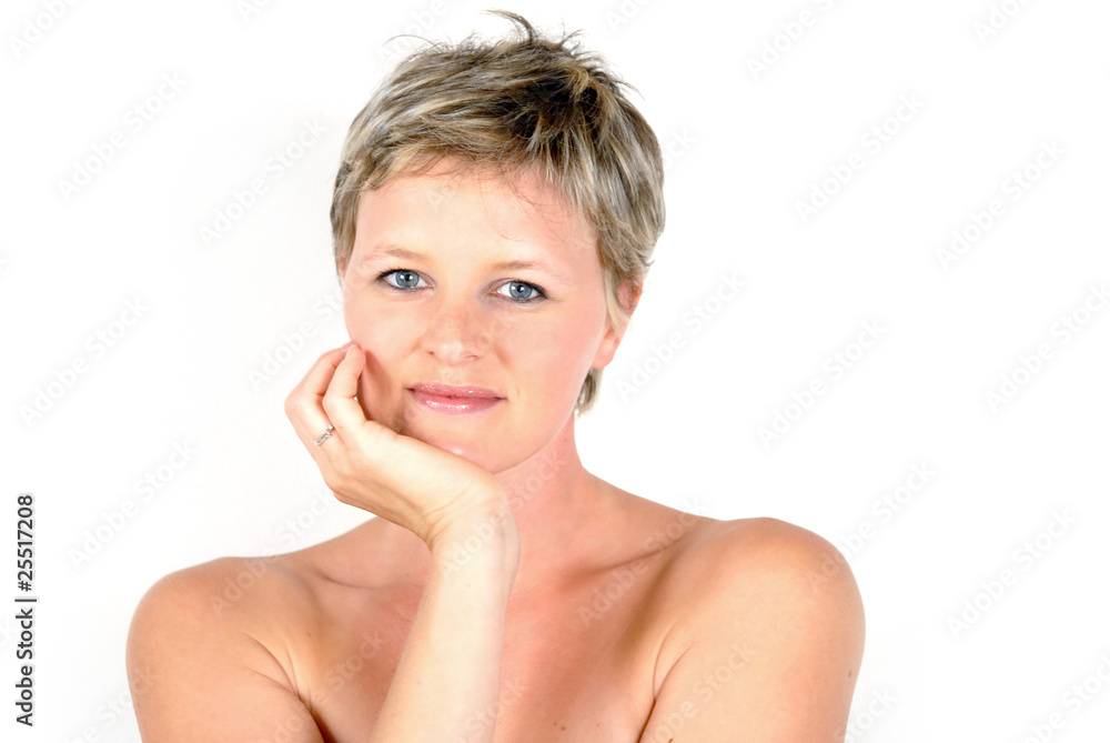 Donna con viso appoggiato alla mano Donna con viso appoggiato alla mano