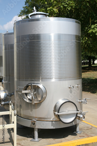 Wine fermenting or storage tank