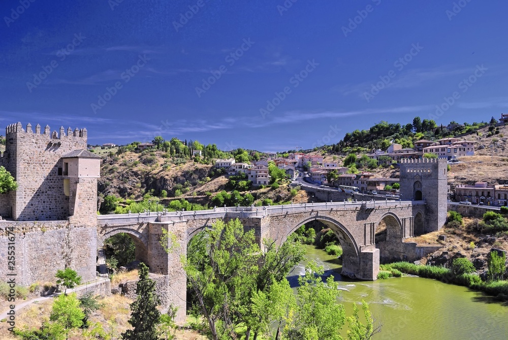 Puente de  San Martin, Toledo,España