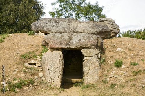 france; 85 : dolmen de la solette