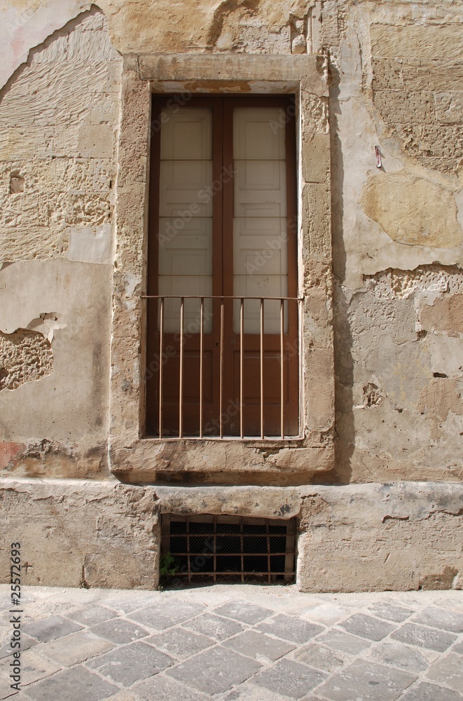 Window in Lecce, Italy