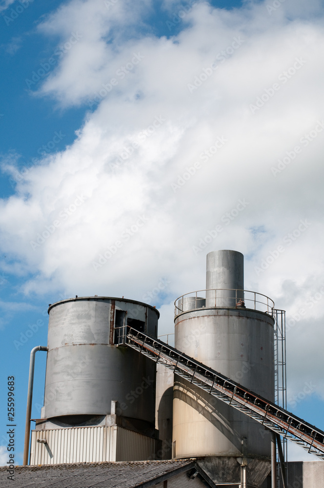 Obraz premium old gray silo