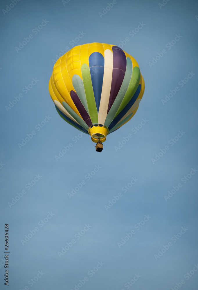 Fototapeta premium Bright Air Balloon