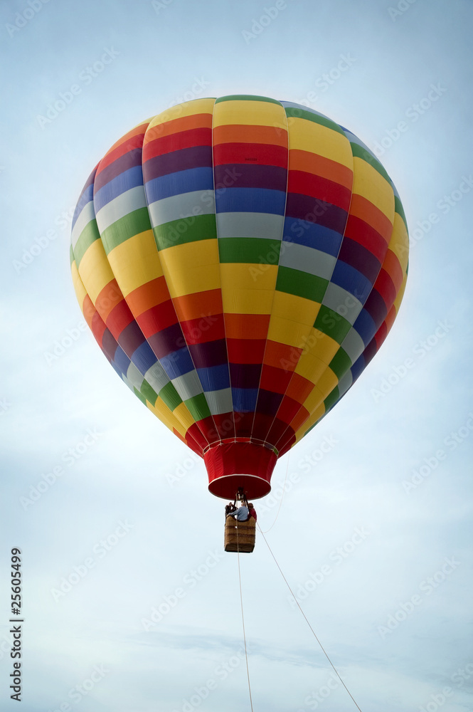 Naklejka premium Rainbow Hot Air Balloon
