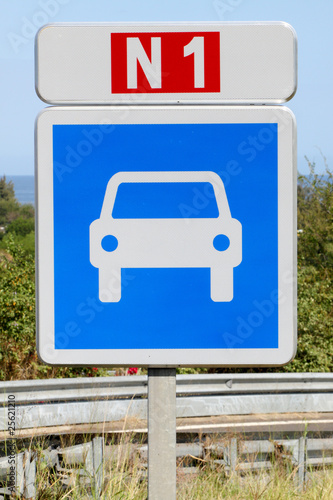 panneau de signalisation routière 