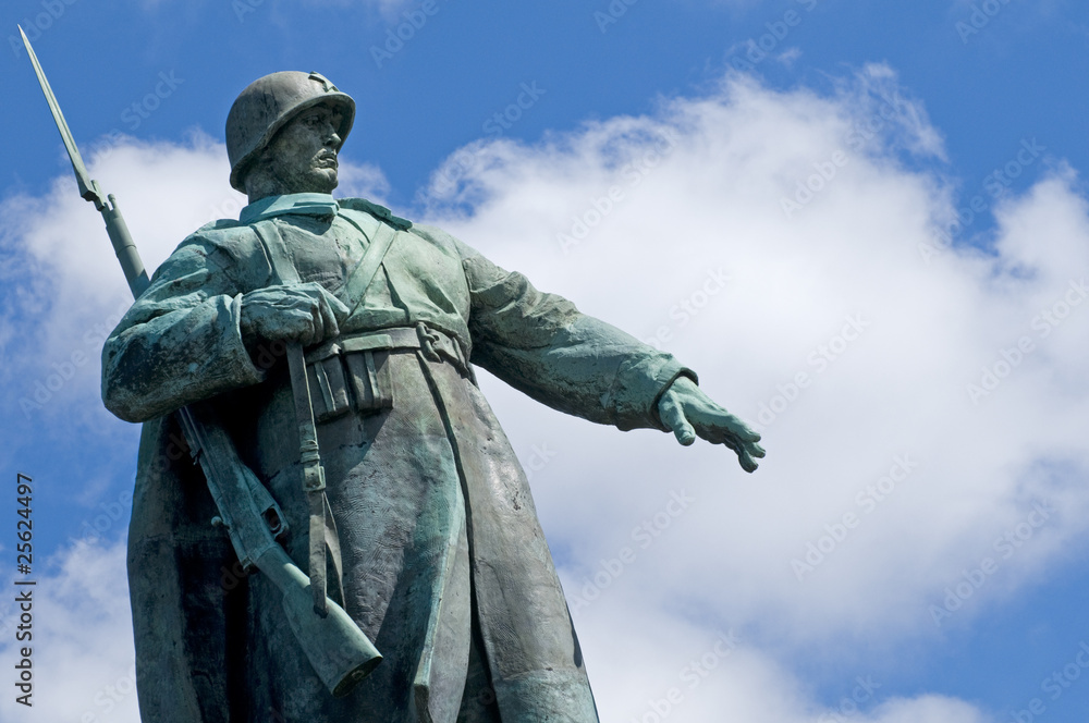 Fototapeta premium Berlin Soviet War Memorial