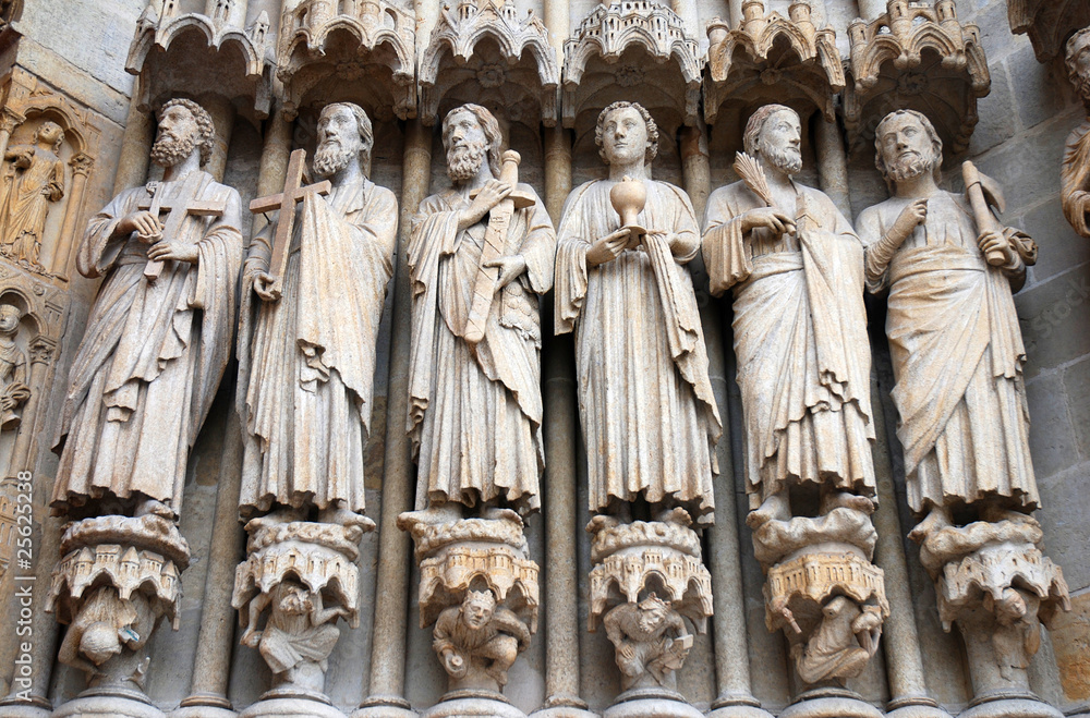 Kirchenmänner Darstellung Amiens Kathedrale