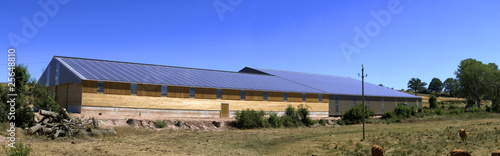 étables centrale solaire