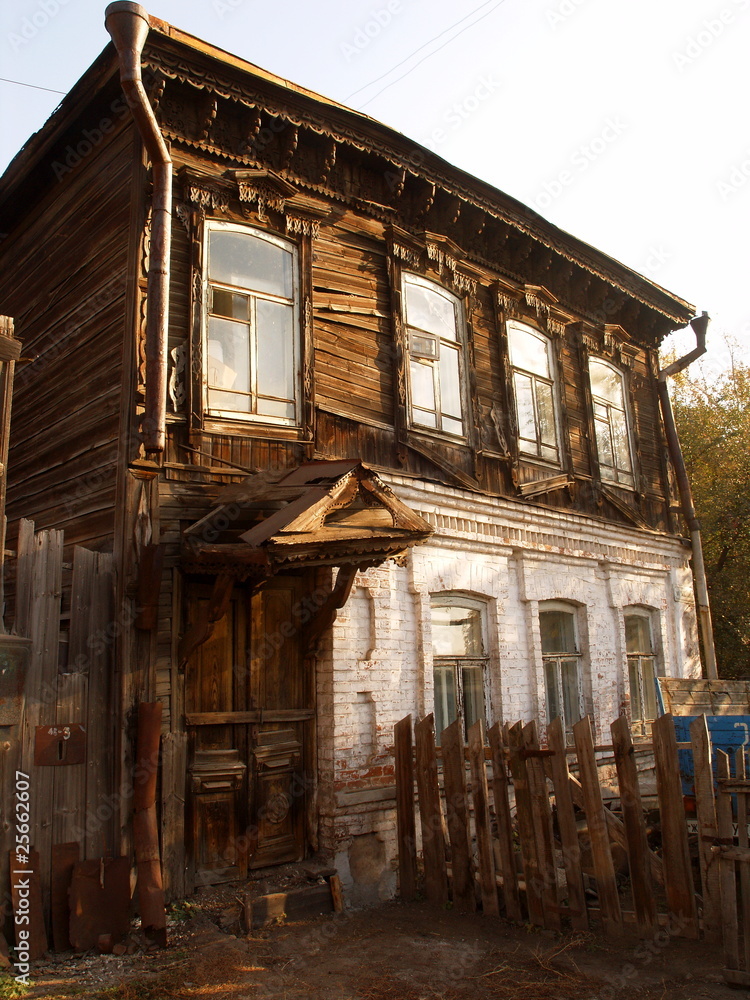 Fototapeta premium An old village house in autumn